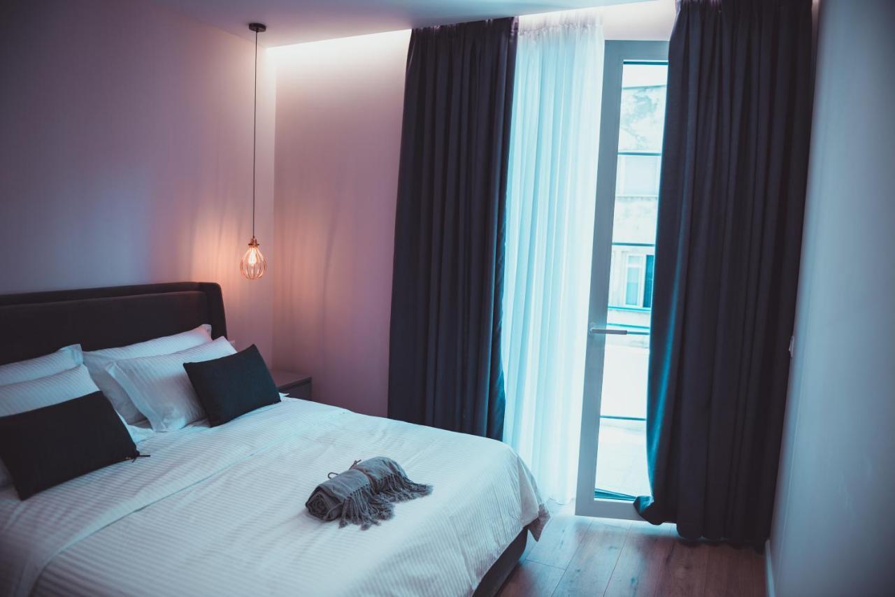 Tam Skanderbeg Square City Center Apartment No2 Tirana Zewnętrze zdjęcie